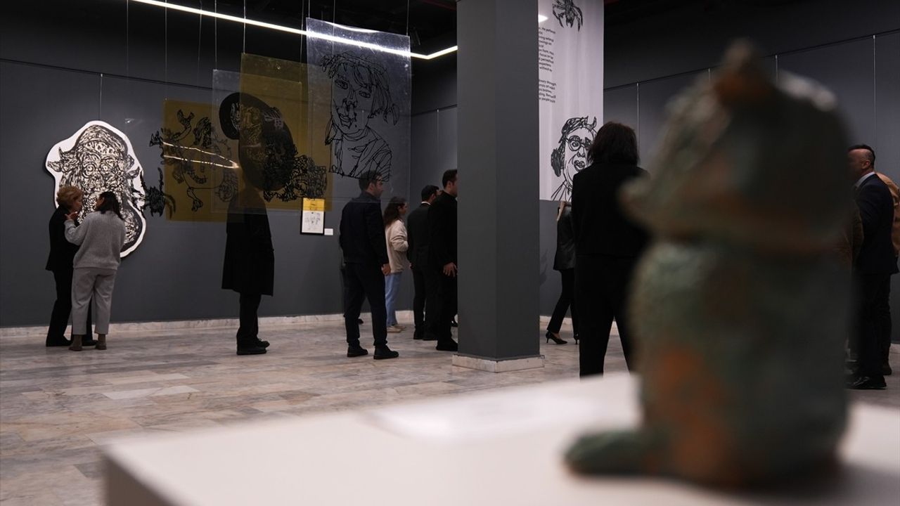 Remzi Yılmaz'ın 'Sessizliğin Yankıları' Sergisi Sanatseverlerle Buluştu