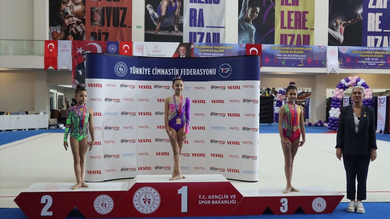Ritmik Cimnastik Küçükler Federasyon Kupası Mersin’de Heyecanla Başladı