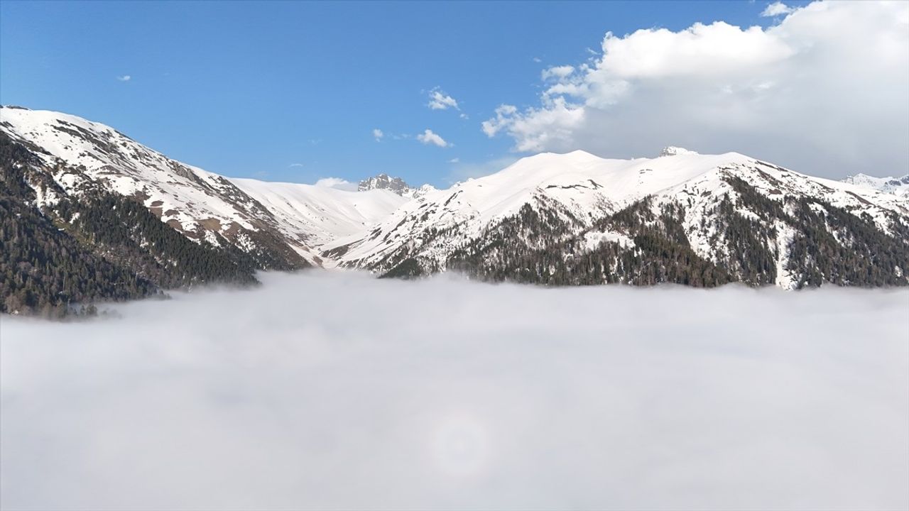 Rize'de Kaçkar Dağları'nda Büyüleyici 'Sis Denizi' Görüntüleri