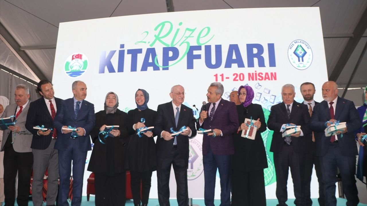 Rize'de Kitap Fuarı Açılışında İsmail Kahraman'dan Güçlenme Mesajı