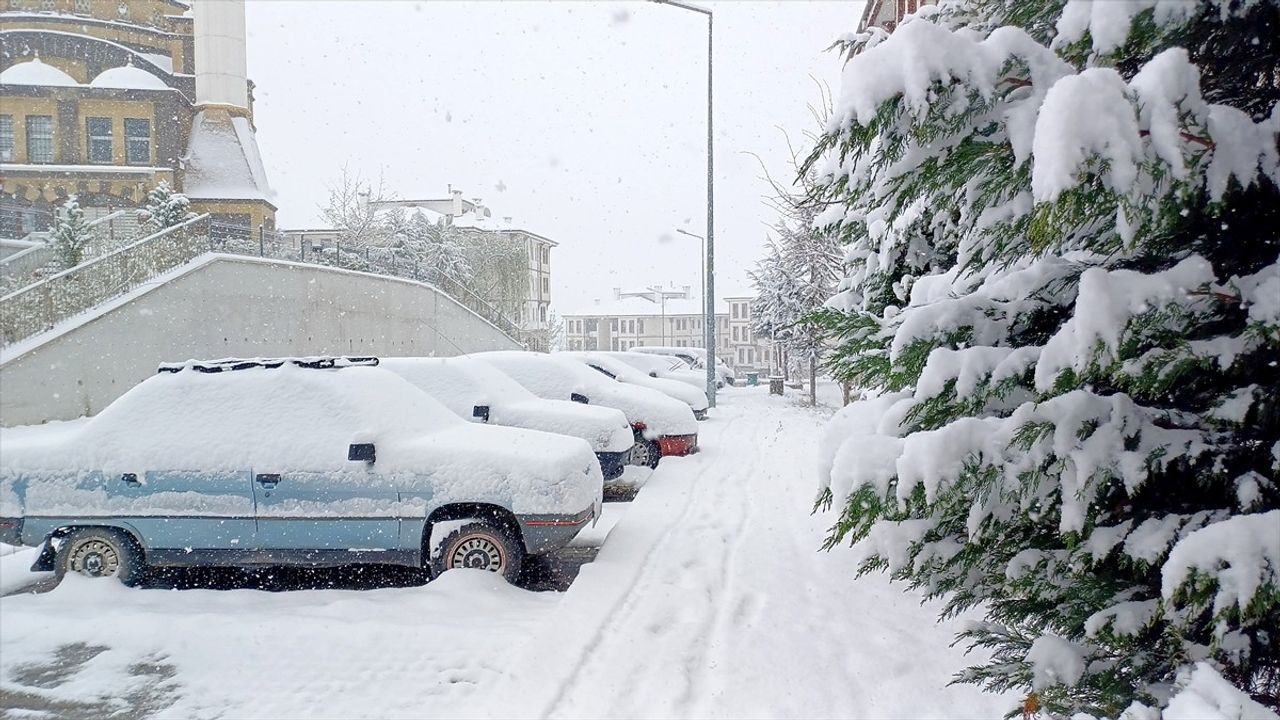 Safranbolu'daki Tarihi Konaklar Karla Kaplandı