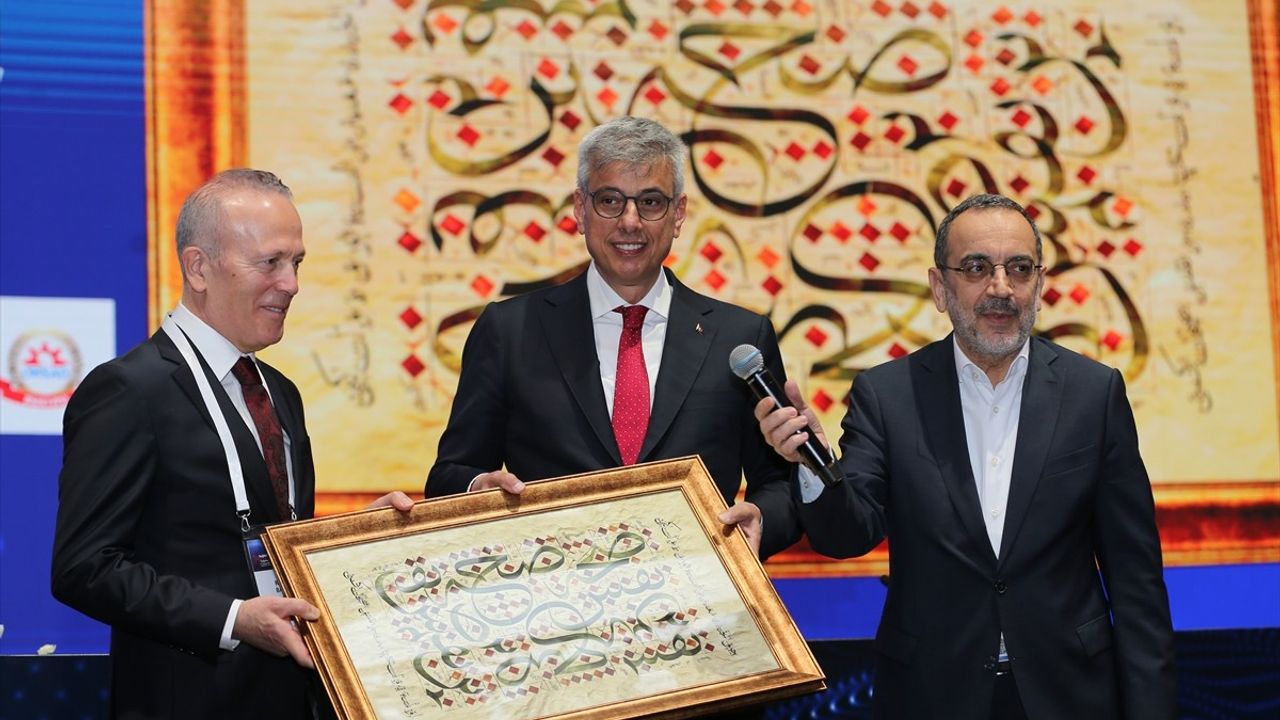 Sağlık Bakanı Memişoğlu'ndan Antalya'da Önemli Açıklamalar