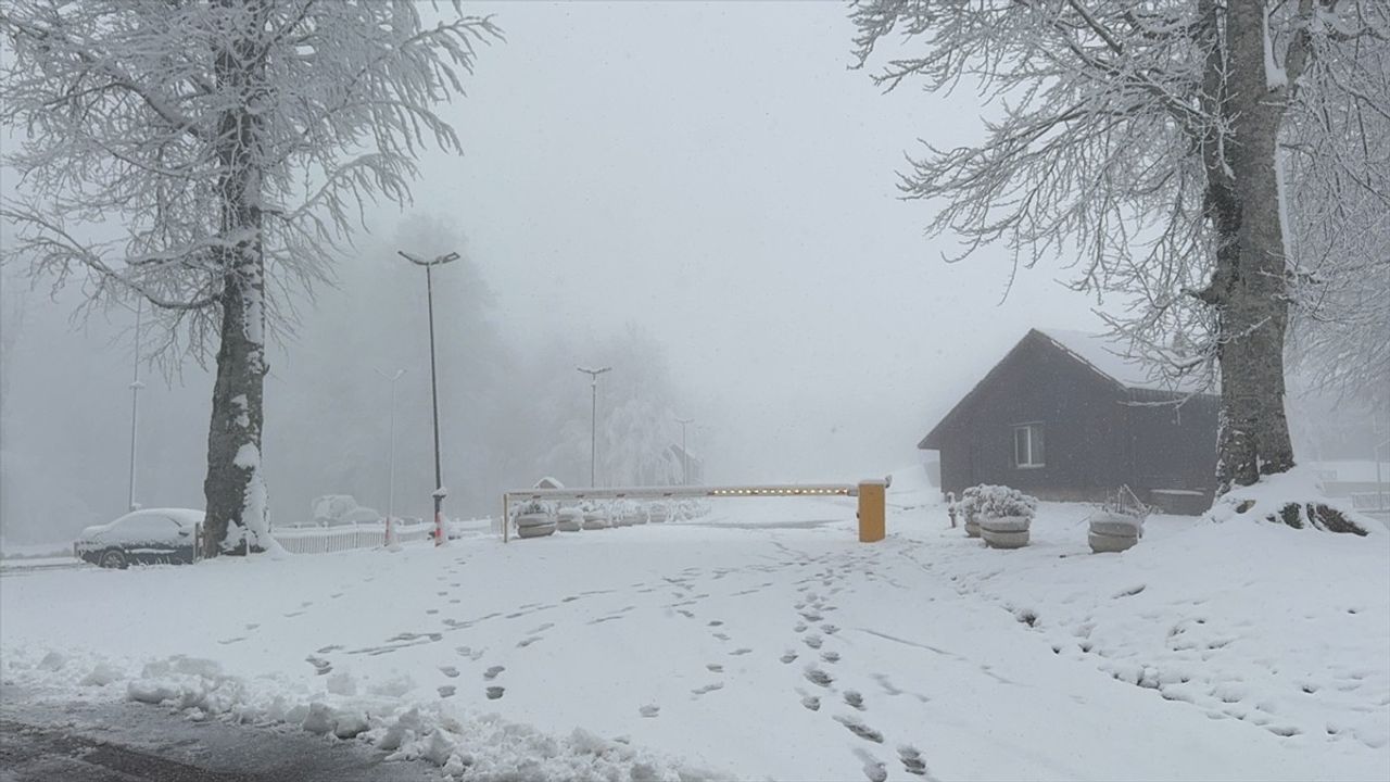 Sakarya, Kocaeli, Bolu, Düzce ve Karabük'te Kar Yağışı Etkili Olmaya Devam Ediyor