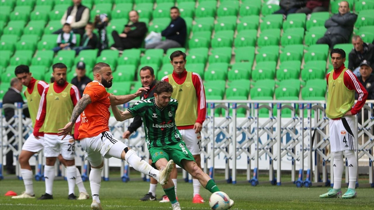Sakaryaspor, Adanaspor'u 2-1 Yenerek 3 Puanı Kaptı