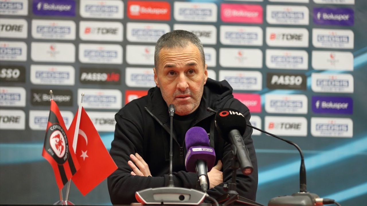 Sakaryaspor ve Boluspor Maçının Ardından Teknik Direktörlerden Değerlendirmeler