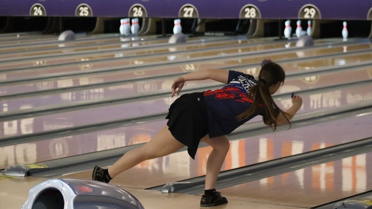Samsun'da Gençler Avrupa Bowling Şampiyonası Heyecanı Devam Ediyor
