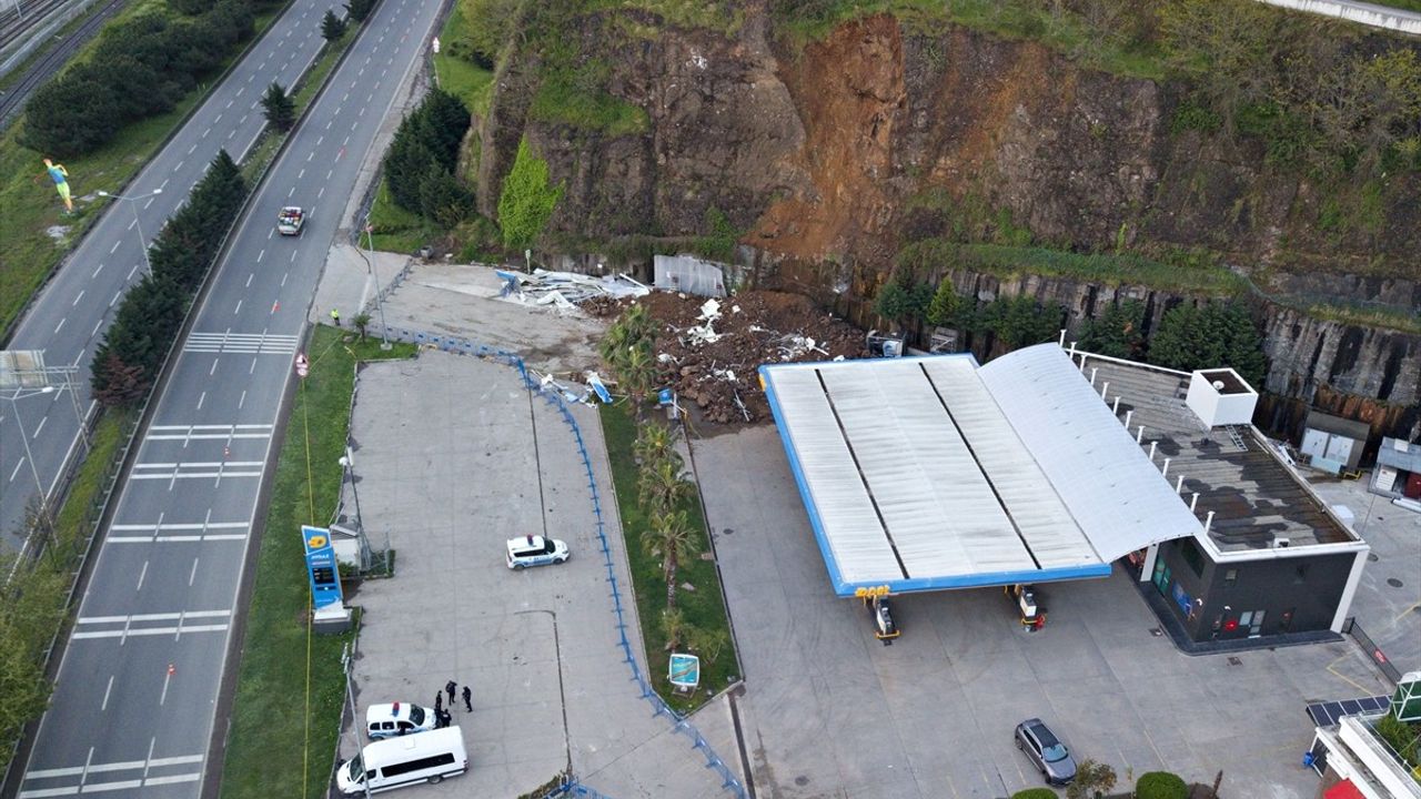 Samsun'da Heyelan Faciasında Akaryakıt İstasyonu Sahibi Gözaltında
