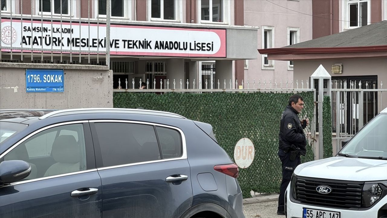 Samsun'da Öğretmeni Darbeden Genç, Önceki Bıçaklı Saldırgan