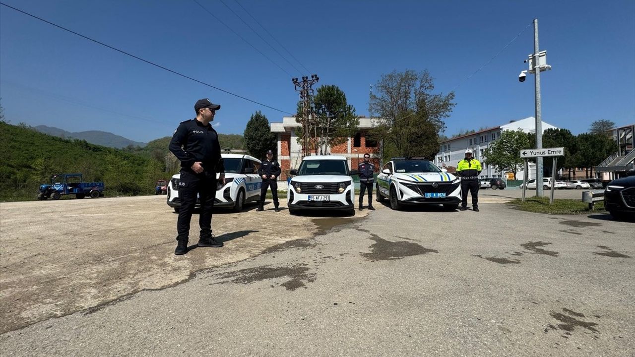 Samsun'da Okul Çevrelerinde 15 Servise Cezai İşlem