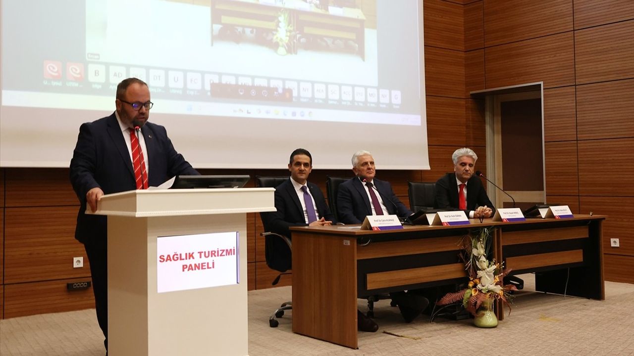 Samsun'da Sağlık Turizmi Paneli: Geleceğin Doktorları ve Vizyonları
