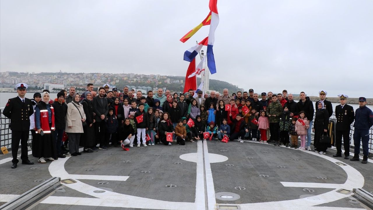 Samsun'da TCG Fatih Fırkateyni ve TCSG-87 Gemisi Ziyarete Açıldı