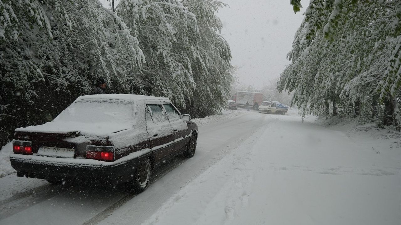 Samsun Terme'de Yoğun Kar Yağışı ve Ulaşımda Aksamalar