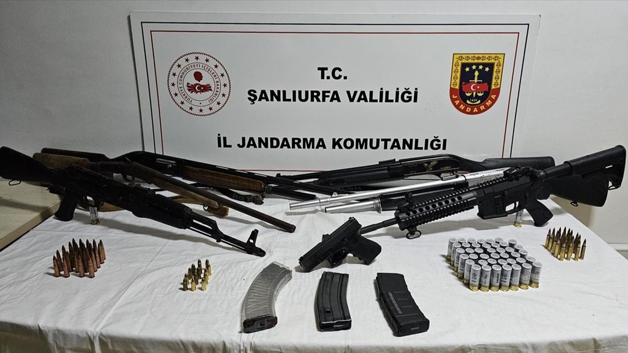 Şanlıurfa'da Silah Kaçakçılığı Operasyonu: 2 Şüpheli Gözaltında