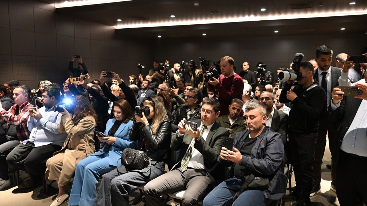 Şehitkamil Belediye Başkanı Umut Yılmaz İstifa Etti: 'Çıkar İlişkilerine Göz Yumamam Mümkün Değil'