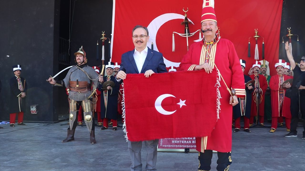 Siirt'te Mehteran Birliği Coşkusu: Turizm Haftası Konseri