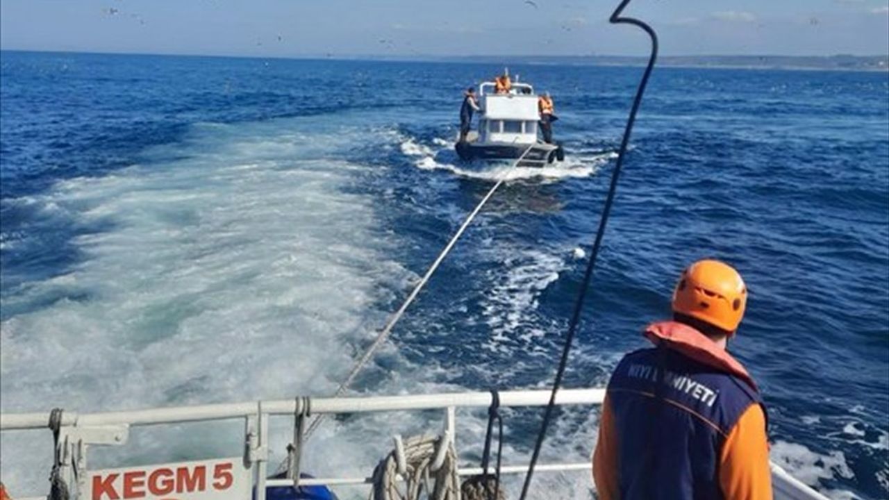 Şile Açıklarındaki Arızalı Tekne Başarıyla Kurtarıldı