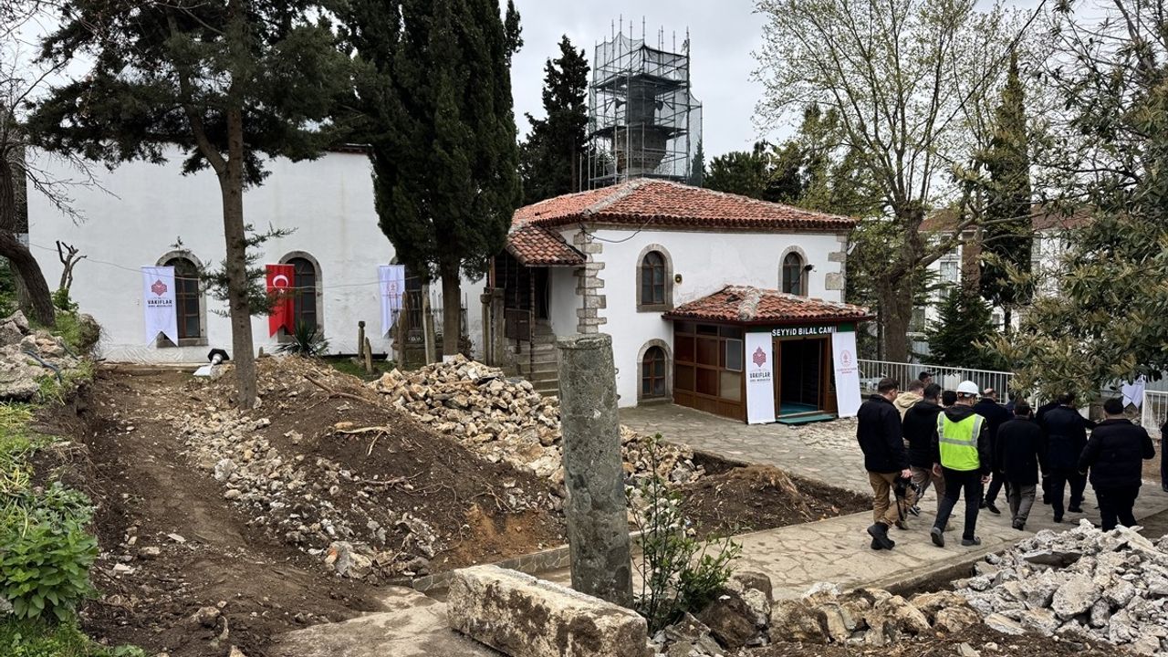 Sinop'ta 675 Yıllık Hatunlar Türbesi ve Seyyid Bilal Camisi Restorasyonu Başladı