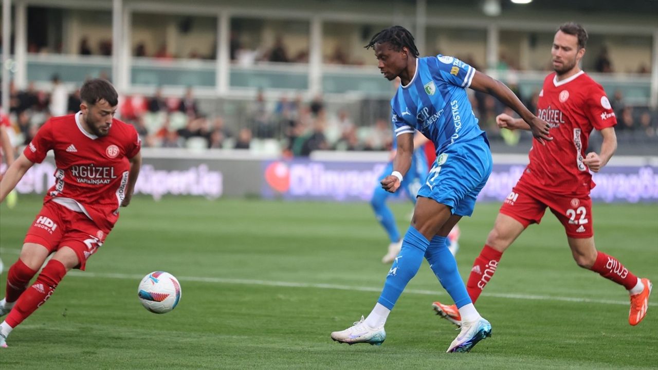 Sipay Bodrum FK ve Onvo Antalyaspor İlk Yarıda Beraberlik Söz Konusu