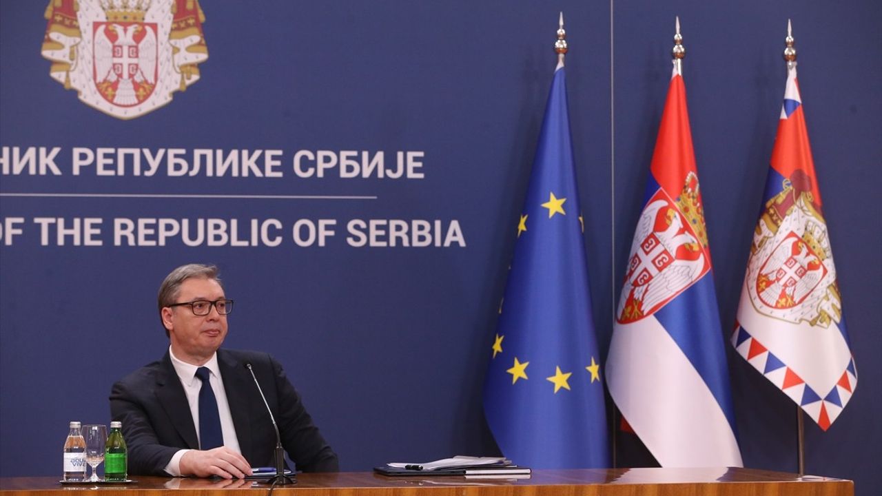 Sırbistan Cumhurbaşkanı Vucic, Prof. Dr. Macut'u Hükümeti Kurmakla Görevlendirdi