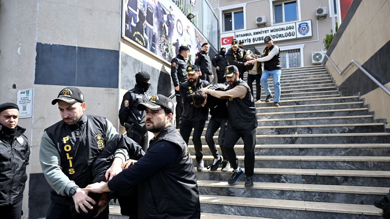 Şişli'de 2 Kişinin Öldürüldüğü Silahlı Saldırıda 6 Şüpheli Adliyeye Sevk Edildi