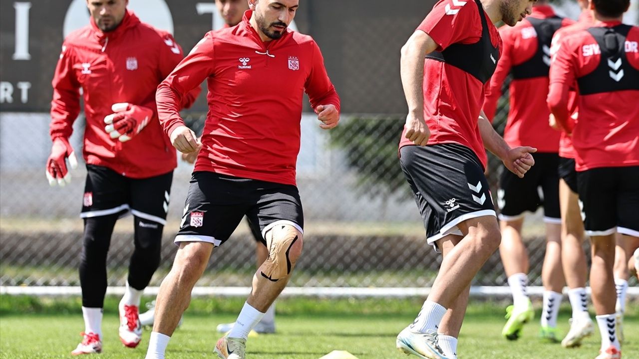 Sivasspor, Antalyaspor Maçına Hazırlıklarını Sürdürüyor