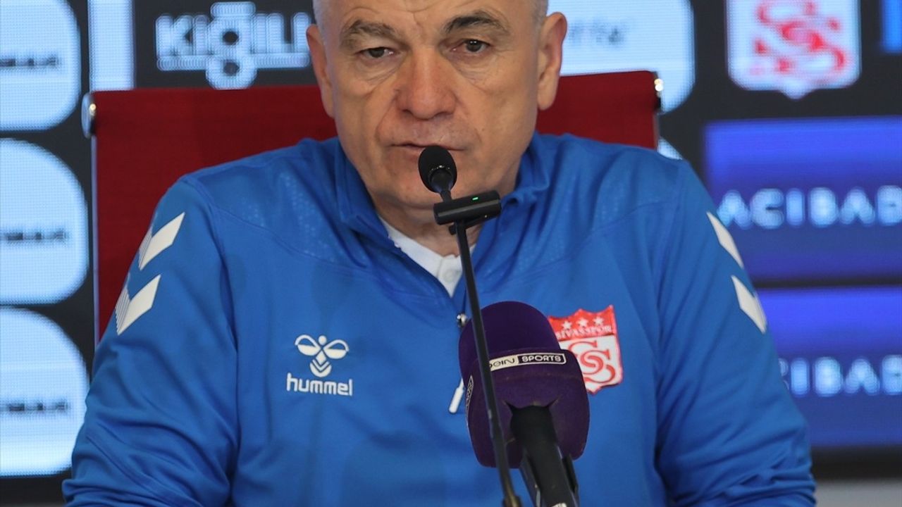 Sivasspor-Fenerbahçe Maçının Ardından Rıza Çalımbay Açıklamalarda Bulundu