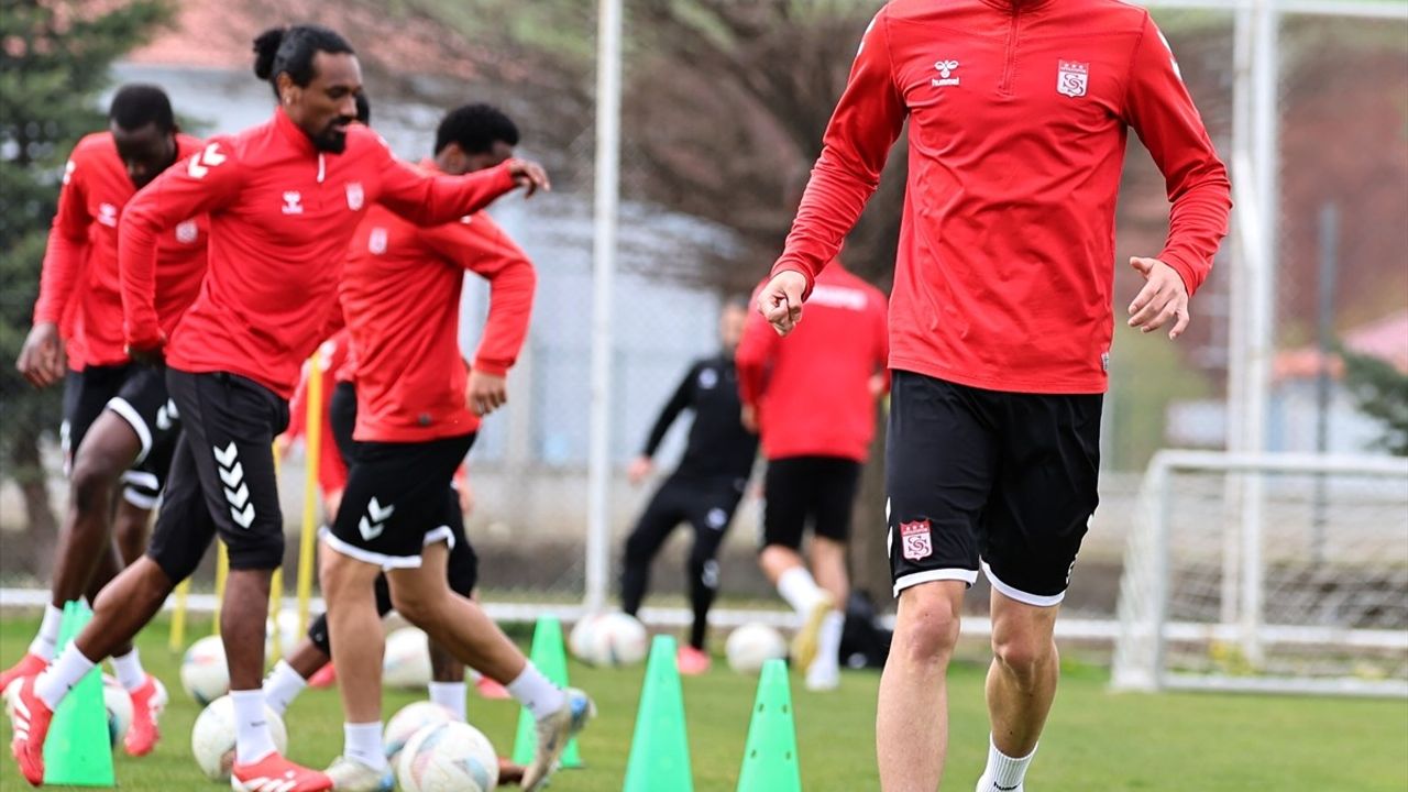 Sivasspor, Galatasaray Maçına Hazırlıklarını Sürdürüyor