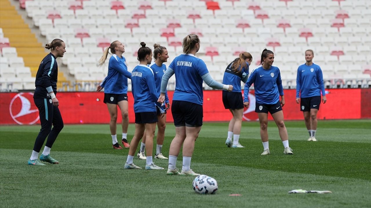 Slovenya Kadın Futbol Takımı Türkiye'ye Geliyor: Hedef B Liginde Kalmak