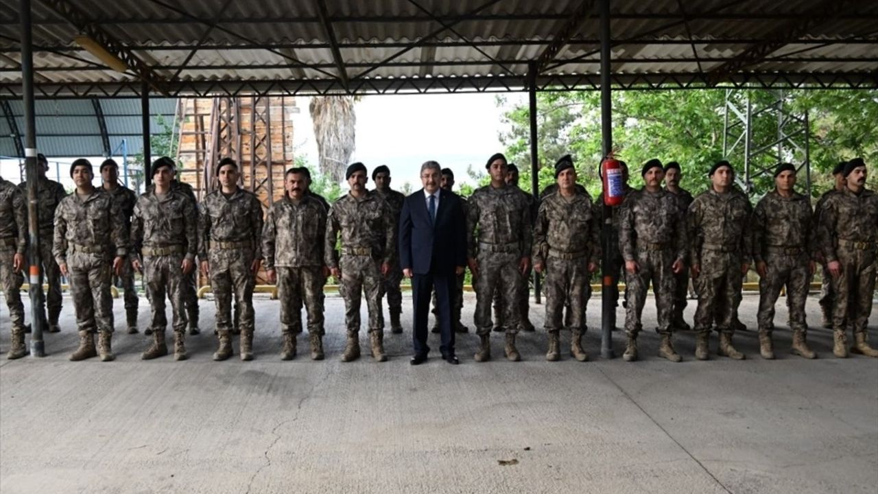 Suriye'de Görevli Özel Harekât Polisleri Dualarla Uğurlandı