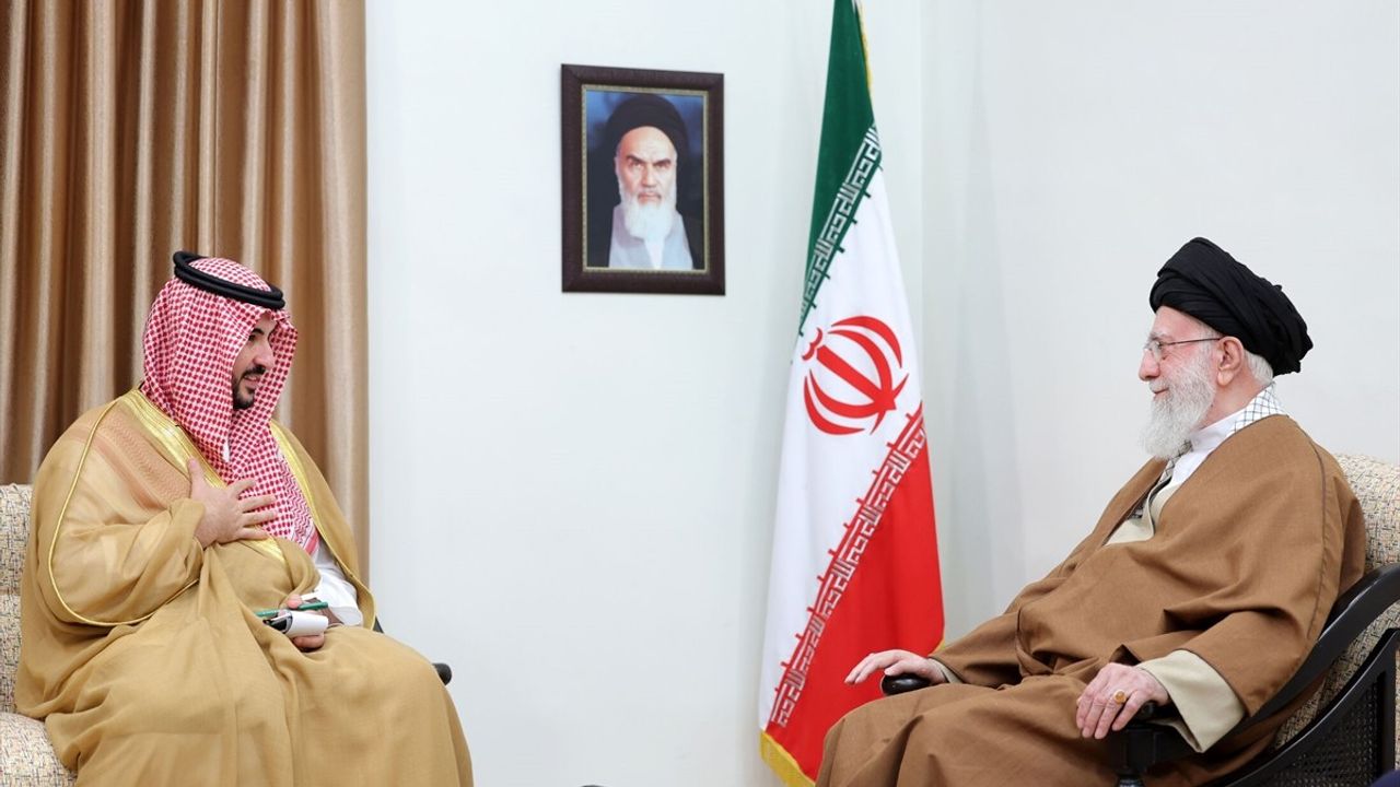 Suudi Savunma Bakanı, İran Lideri Hamaney'e Kral Selman'ın Mektubunu İletti