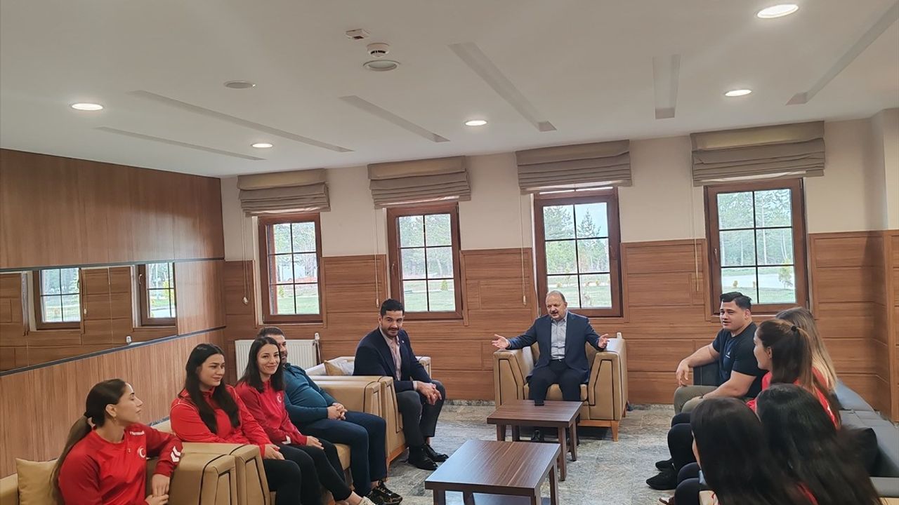 Taha Akgül, Kastamonu Valisi Meftun Dallı'yı Ziyaret Etti