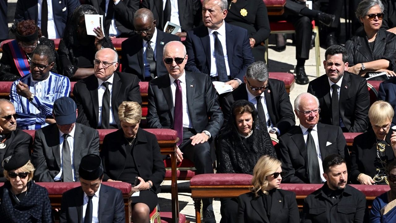 TBMM Başkanı Numan Kurtulmuş, Papa Franciscus'un Cenaze Törenine Katıldı