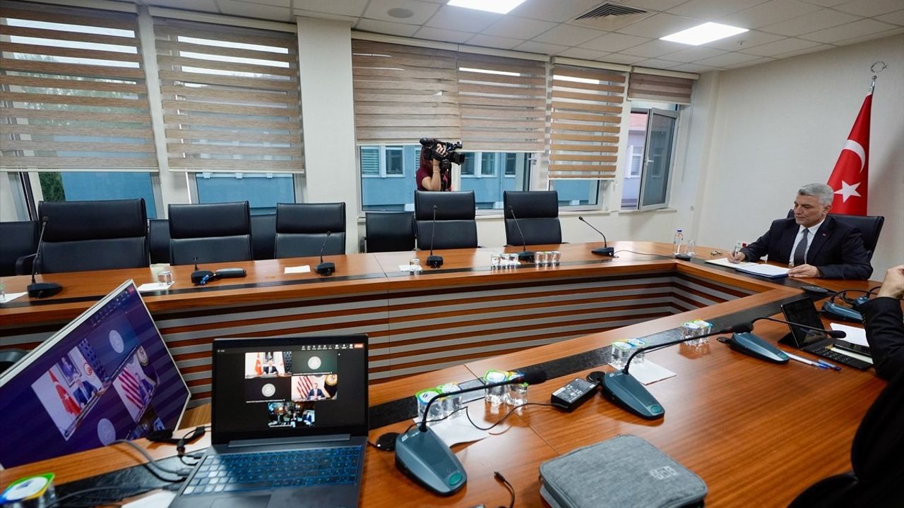 Ticaret Bakanı Bolat, ABD'li Mevkidaşıyla Ticaret İlişkilerini Görüştü