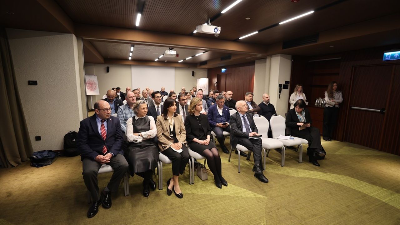 Tiflis'te Gürcistan-Türkiye Ticaret İlişkileri Semineri Düzenlendi