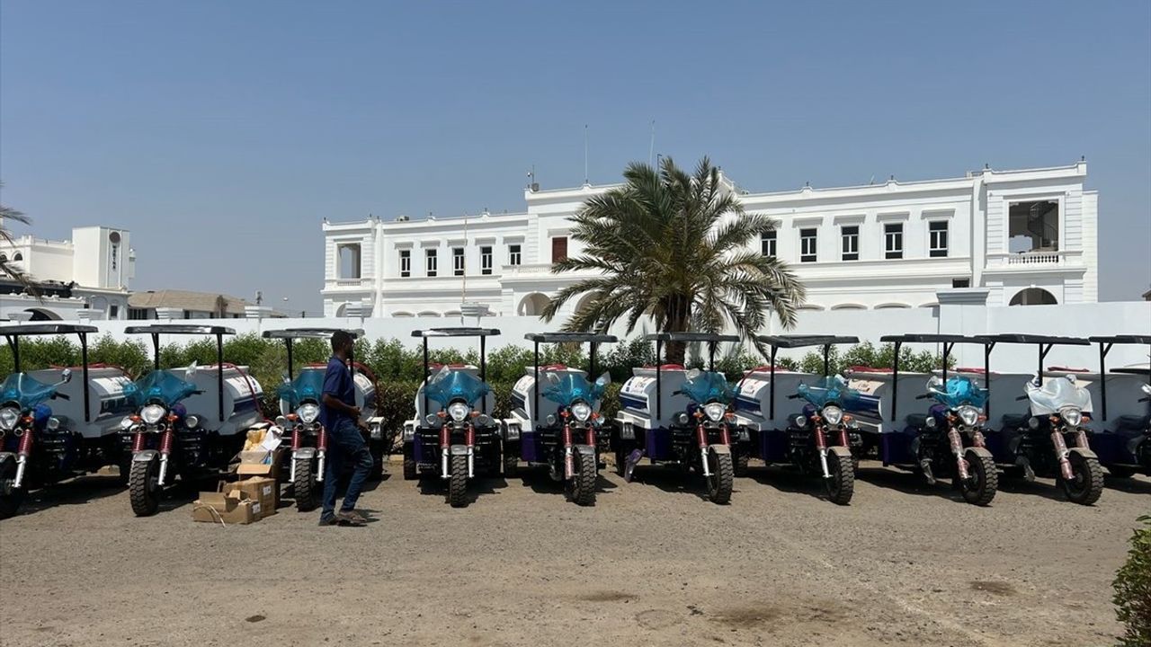TİKA, Sudan'da 10 Aileye Su Tankeri Temin Etti