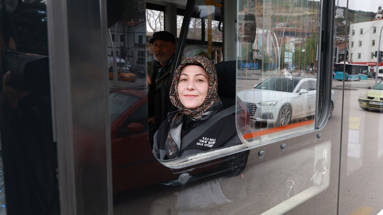Tokat'ın İlk Kadın Halk Otobüsü Şoförü Rukiye Özler Göreve Başladı