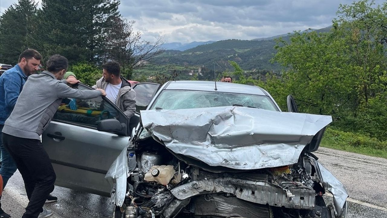 Tokat'ta Feci Kaza: 2 Kişi Hayatını Kaybetti