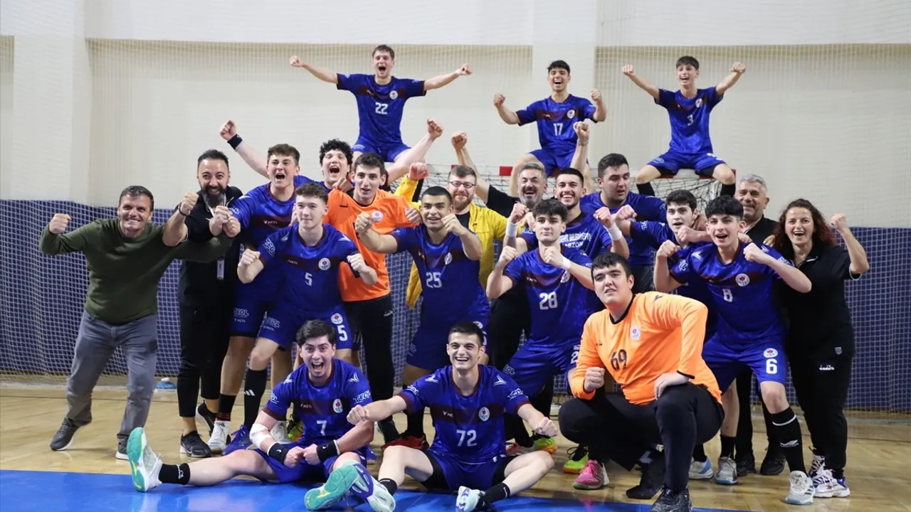 Trabzon Büyükşehir Belediyesi, Hentbol Genç Erkekler Türkiye Şampiyonası'nı Kazandı