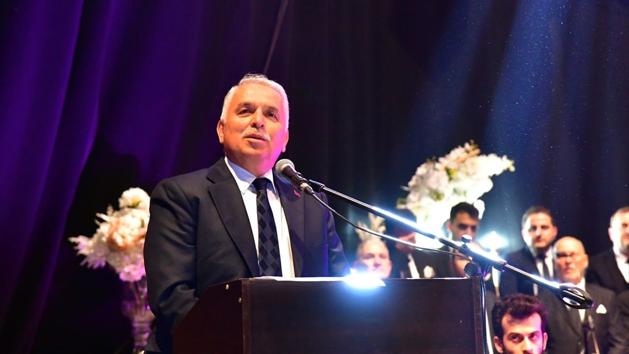 Trabzon'da Sağlıkçılar Türk Halk Müziği Konseri Düzenledi