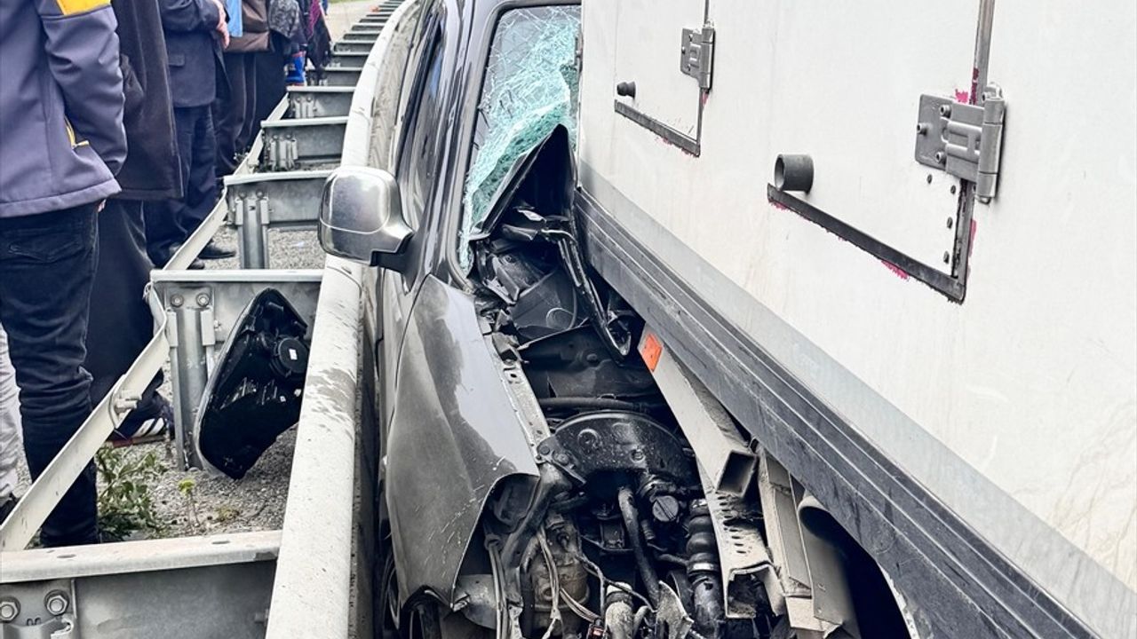 Trabzon'da Trafik Kazası: 4 Yaralı