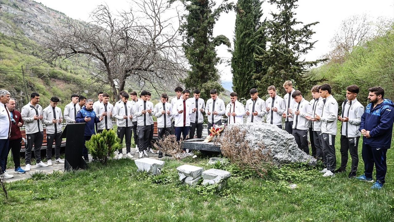 Trabzonspor 19 Yaş Altı Takımı, Efsanelerini Unutmadı