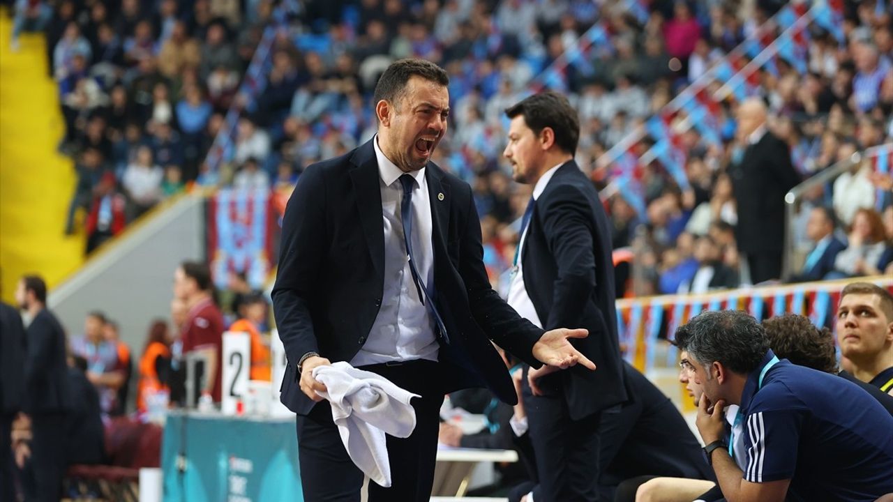 Trabzonspor, Fenerbahçe Koleji Novotel'i Yenerek Süper Lig'e Yükseldi