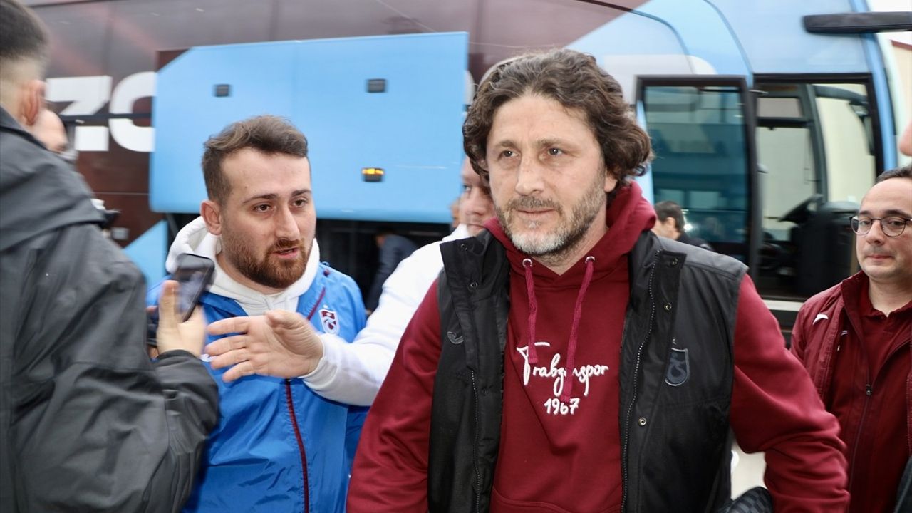 Trabzonspor Fenerbahçe Maçı İçin İstanbul'a Hareket Etti