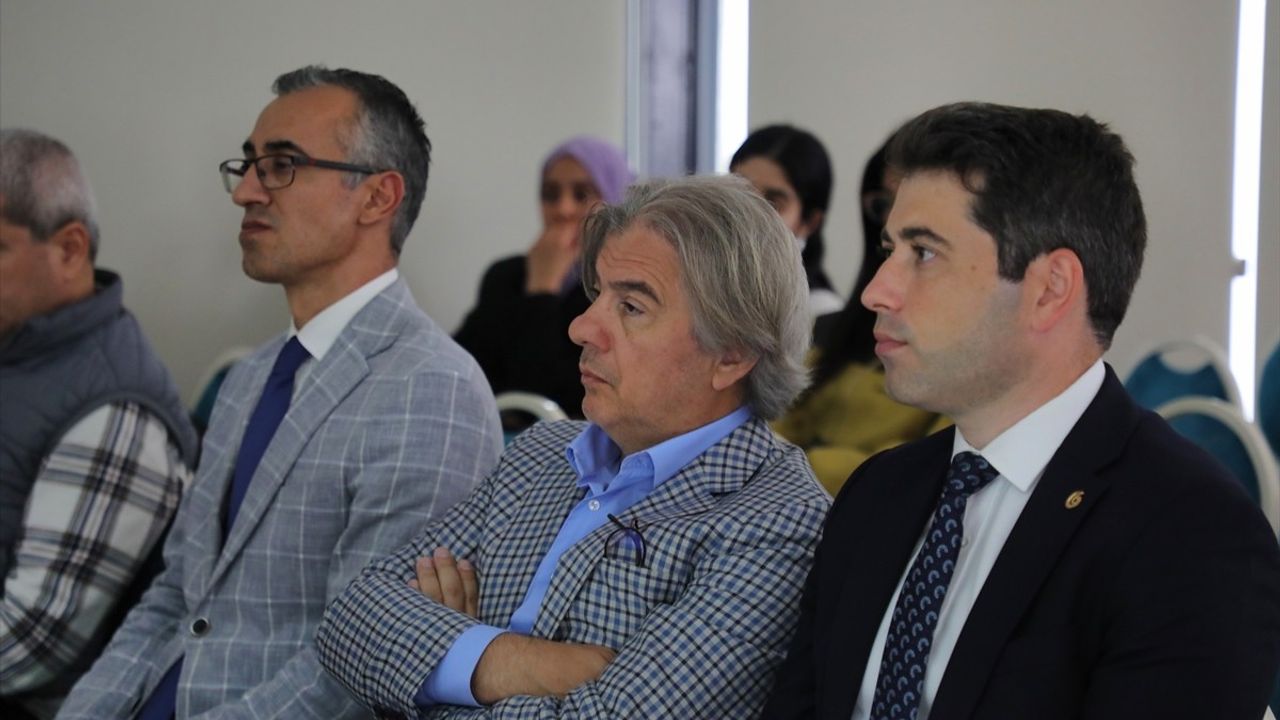 Tunus’ta 'Türk Edebiyatının Evrensel Yolculuğu' Konferansı Gerçekleşti