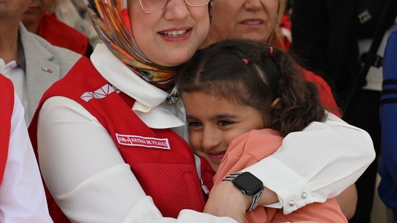 Türk Kızılay, Nurdağı'nda 100. Yıl Kütüphanesi'ni Açtı