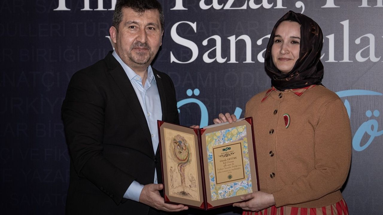 Türkiye Yazarlar Birliği'nden Anadolu Ajansı'na Habercilik Özel Ödülü