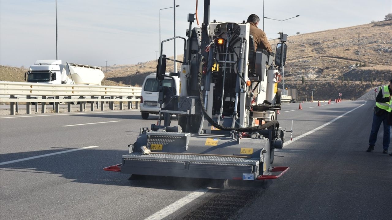 Ulaştırma Bakanı Uraloğlu'ndan Trafik Güvenliği Açıklaması