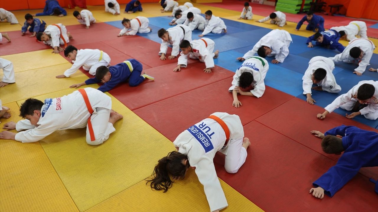 Uluslararası Nevruz Judo Turnuvası Iğdır'da Başladı