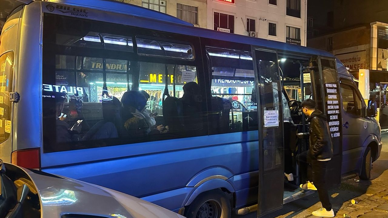 Ümraniye Minibüsçülerinden Filistin'e Destek: Kazançlar Bağışlanıyor