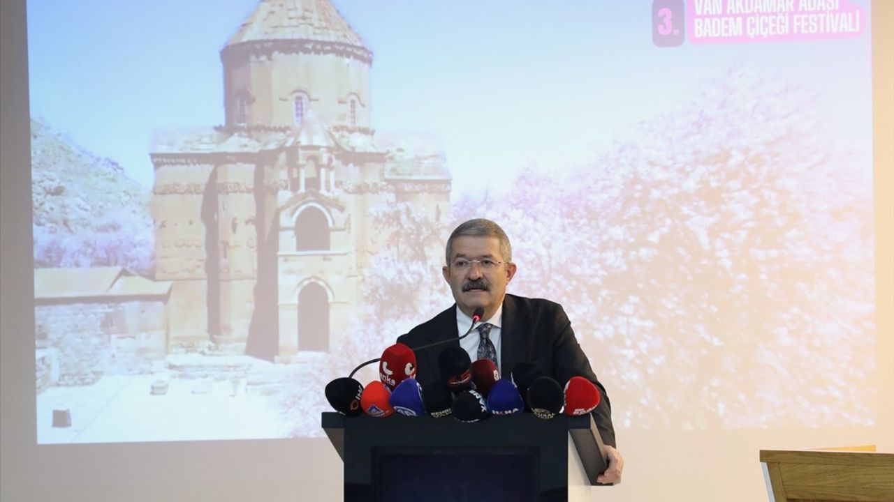 Van'da 3. Akdamar Adası Badem Çiçeği Festivali Tanıtıldı